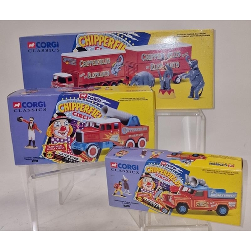 289 - Corgi Classics Chipperfields Circus boxed group to include 31902, 17801 and 07202. All in excellent ... 