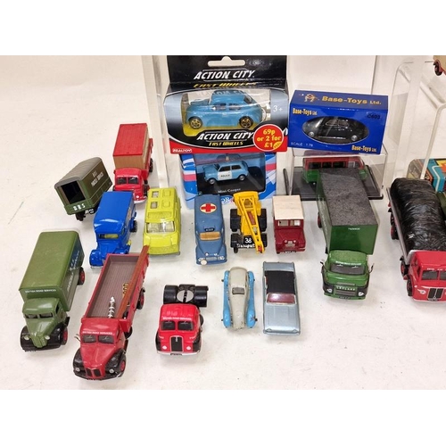 299 - Collection of vintage and modern boxed and unboxed die cast vehicles to include large number of earl... 