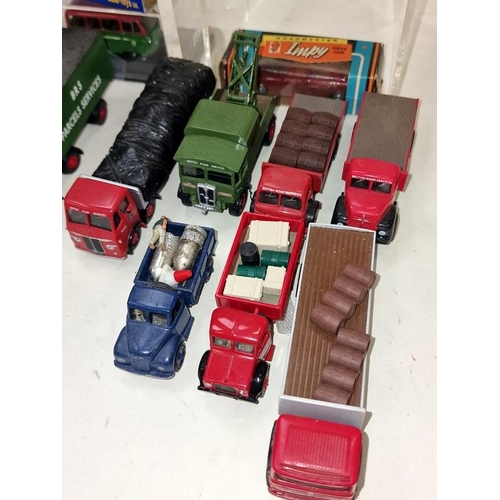 299 - Collection of vintage and modern boxed and unboxed die cast vehicles to include large number of earl... 