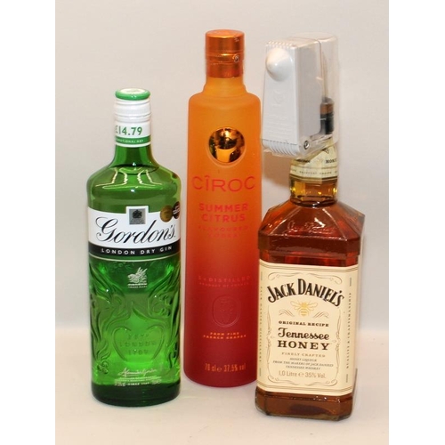 43 - 3 mixed bottles of alcoholic spirit Jack Daniels, Gin and Vodka ref87, 88,92