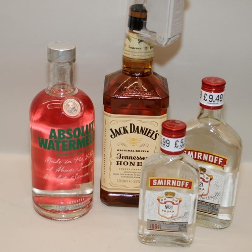 51 - 4  mixed bottles of alcoholic spirit Jack Daniels Vodka, Vodka ref 87, 88,92