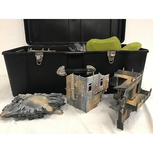 155 - Large trunk together with Warhammer castles and items