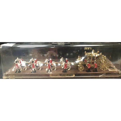 114 - 1977 state Jubilee Royal State Coach with footmen unopened