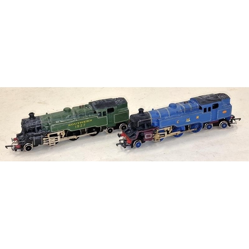 14 - Two OO gauge locomotives to include Southern 1927 and C R 2085- previously displayed so require a cl... 