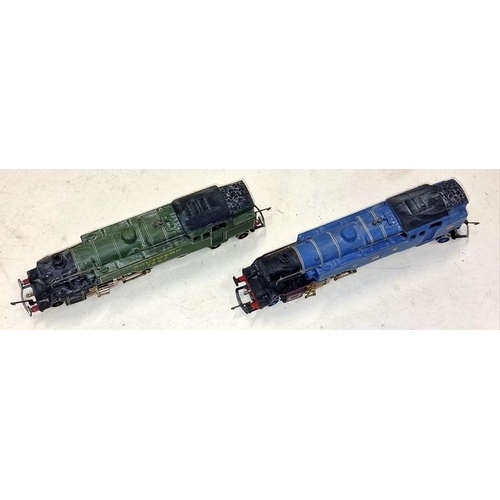 14 - Two OO gauge locomotives to include Southern 1927 and C R 2085- previously displayed so require a cl... 