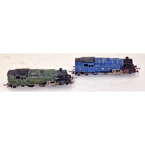 14 - Two OO gauge locomotives to include Southern 1927 and C R 2085- previously displayed so require a cl... 