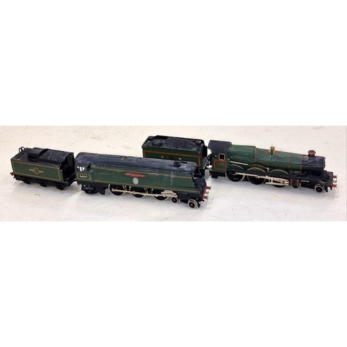 18 - Two OO gauge locomotives and tenders to include British Railways Winston Churchill 34051 and Devizes... 