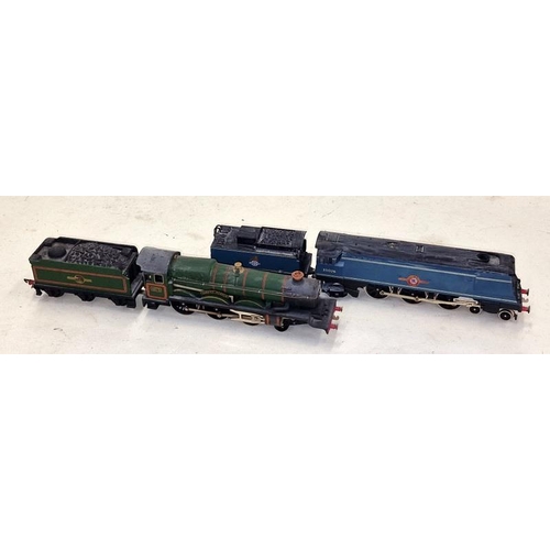 20 - Two OO Gauge locomotives and tenders to include Cardiff Castle 4075 and British Railways Lamport & H... 