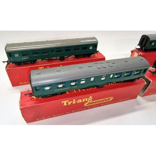 33 - Tri-ang Railways group of OO Gauge coaches with original boxes to include S15033, S34243, S15033, S1... 