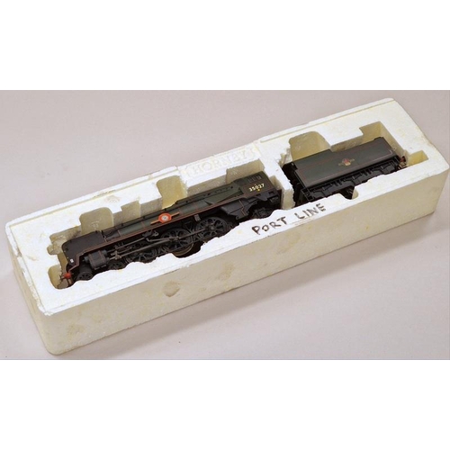 9 - Hornby OO Gauge R2268 British Railways 4-6-2 Merchant Navy Class 35027 'Port Line' Locomotive in ver... 