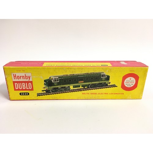 69 - Hornby Dublo 2-rail 2234 Co-Co BR two-tone green Deltic Diesel Loco No.D9012 