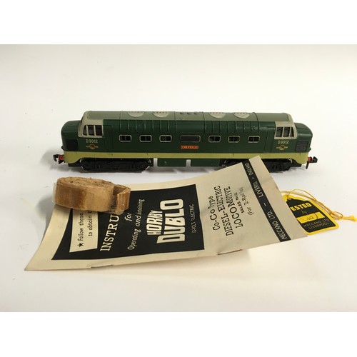 69 - Hornby Dublo 2-rail 2234 Co-Co BR two-tone green Deltic Diesel Loco No.D9012 