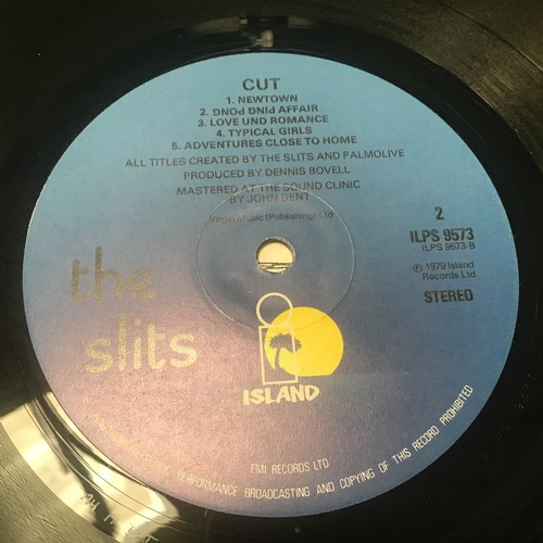 342 - THE SLITS LP ‘CUT’. Original 1st U.K. vinyl LP pressing on Island Records from 1979
Catalogue Number... 