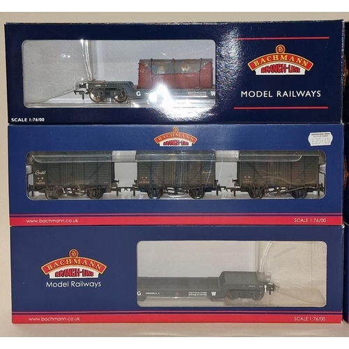 53 - Bachmann Branch-Line OO Gauge group of boxed wagons/rolling stock in unused condition (6).