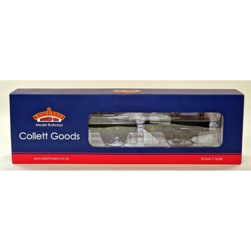 54 - Bachmann OO Gauge 32-310 Collett Goods 3217 locomotive and tender together with 31-087DC GWR 3200 Cl... 