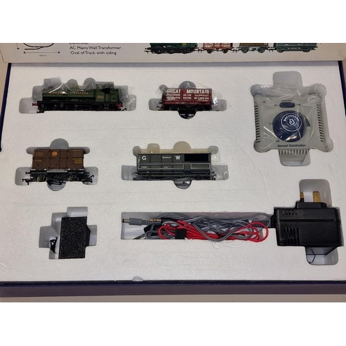 55 - Bachmann OO Gauge Local Freight Set electric train set 30-075.