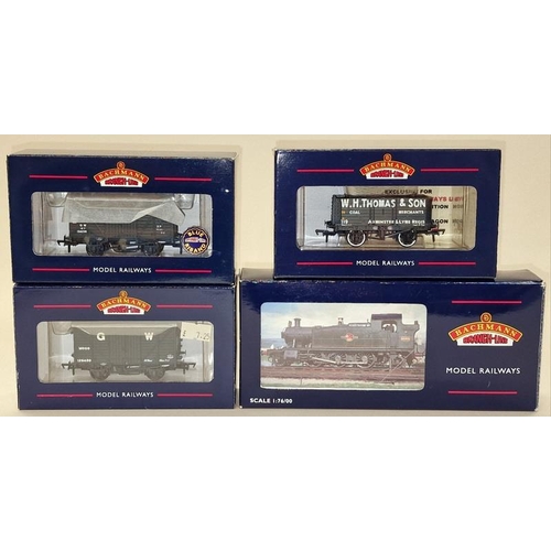 56 - Bachmann 32-135A 4575 Prairie Tank locomotive together with a group of wagons. In excellent conditio... 