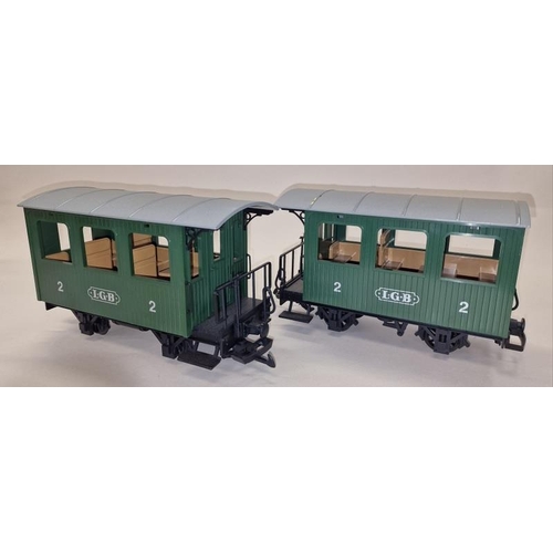 81 - 2 x G gauge LGB 2nd Class 4 wheel passenger coaches.