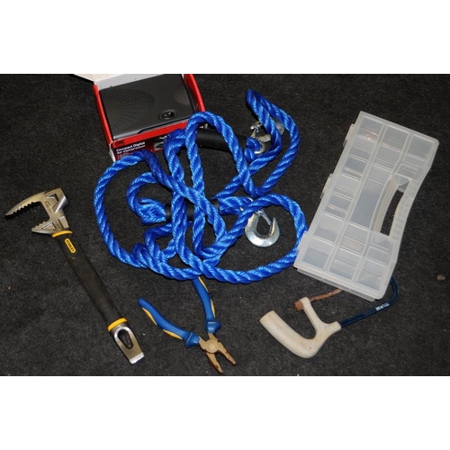 319 - Tow rope, compact digital compressor and other tools. Ref:W