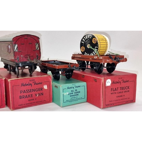 100 - Hornby O Gauge vintage group of wagons/trucks (6).