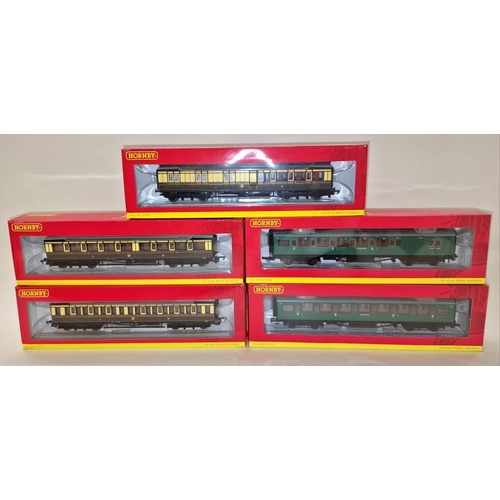 64 - Hornby OO Gauge boxed group of rolling stock in unused condition (5).