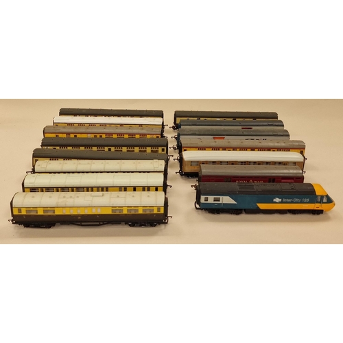 91 - Hornby Inter-City 125 locomotive together with a large group of unboxed OO Gauge coaches to include ... 