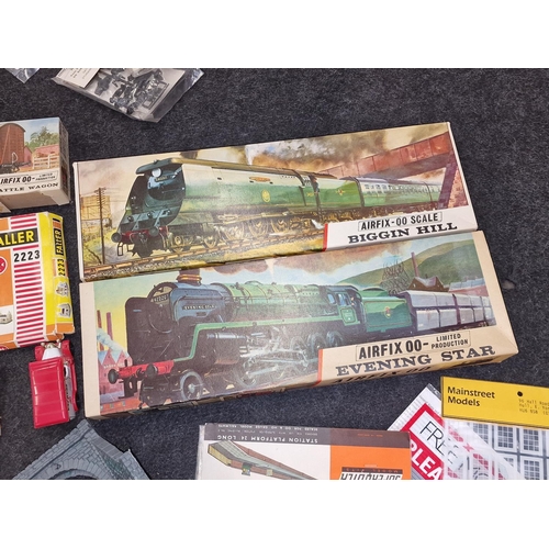 92 - Collection of various Airfix and other model kits to include railway related examples. Not checked f... 