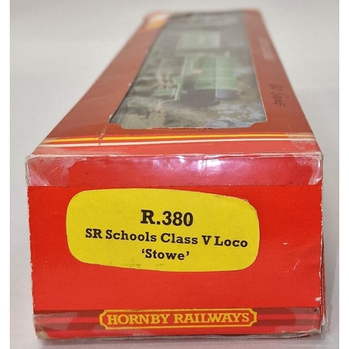 120 - Hornby OO Gauge R380 SR Schools Class V Loco 'Stowe' boxed.