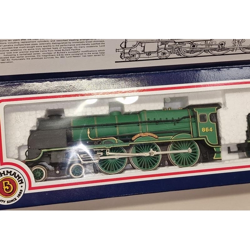 124 - Bachmann OO Gauge Lord Nelson 864 Martin Frobisher Locomotive boxed in excellent condition.