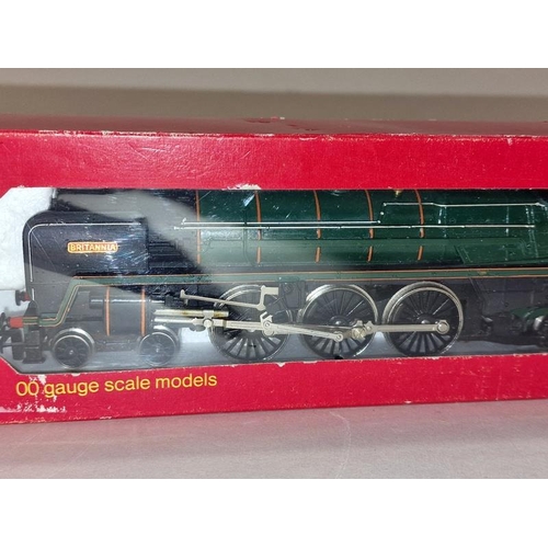 128 - Hornby OO Gauge British Rail R.063 Brittannia locomotive boxed.