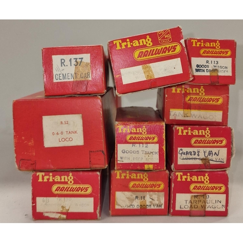 122 - Tri-ang Railways vintage OO Gauge group of boxed wagons (10).