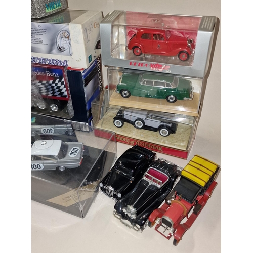 403 - Collection of mainly boxed contemporary die cast vehicles.