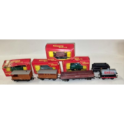 181 - Collection of vintage Tri-ang OO gauge rolling stock. Some in storage worn boxes. 9 in lot