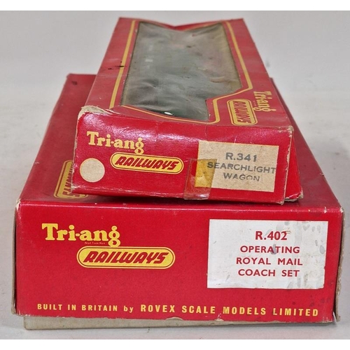 182 - Vintage boxed Tri-ang OO gauge Searchlight Wagon ref R341 c/w r402 Operating Royal Mail Coach Set. C... 