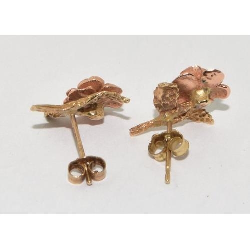 251 - 9ct gold ladies Rose design earrings