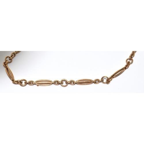 287 - 9ct gold fancy link bracelet with safety chain 2.7g