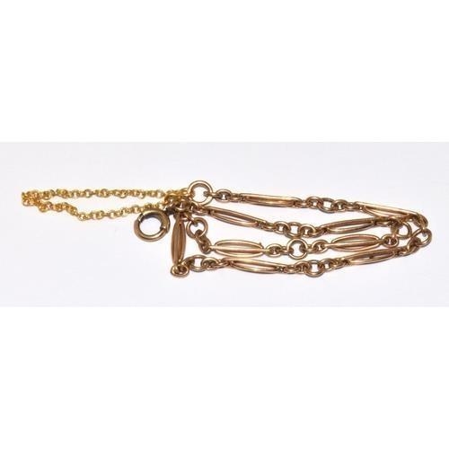 287 - 9ct gold fancy link bracelet with safety chain 2.7g