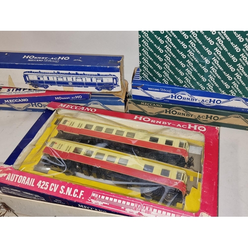 138 - Meccano Hornby AC-HO collection of mainly boxed railway items to include locos and wagons.