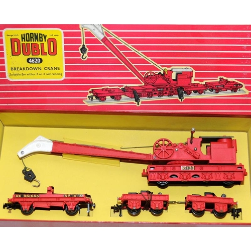 140 - Two vintage Hornby Dublo breakdown cranes ref. 4620. Appear complete in good boxes