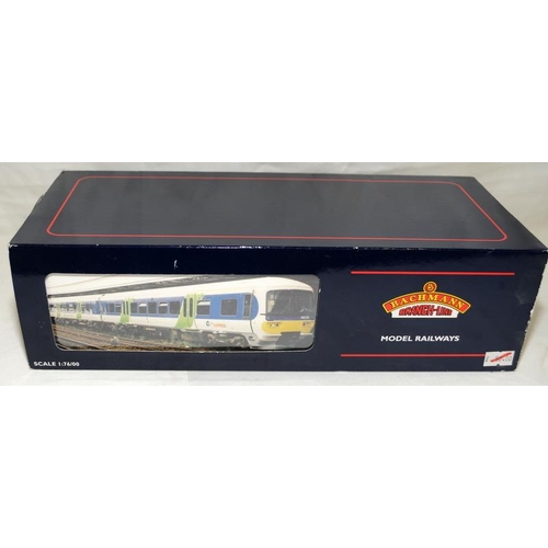 144 - Bachmann 00 gauge ref:31-028 166 Turbo 3 car DMU, First Great Western 2006 Livery, Models are excell... 