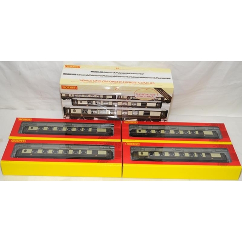 146 - Hornby 00 gauge Venice Simplon Orient Express boxed set coach pack ref:R4254. Excellent condition th... 