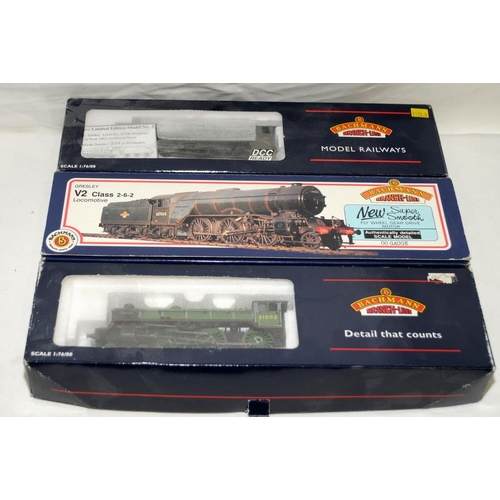 152 - 00 gauge Bachmann Branchline locomotives 31-176-Z Jubilee 45596 Bahamas w Stanier tender, 31-553A V2... 