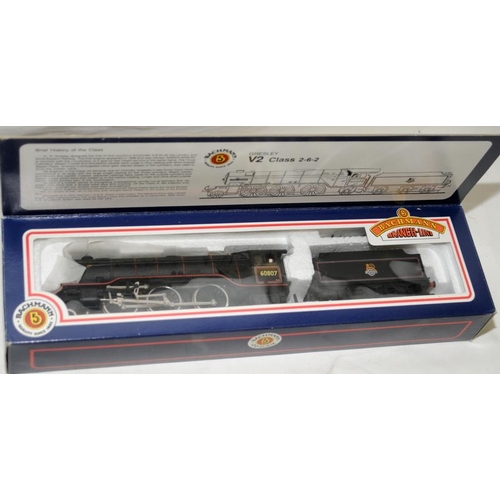 152 - 00 gauge Bachmann Branchline locomotives 31-176-Z Jubilee 45596 Bahamas w Stanier tender, 31-553A V2... 