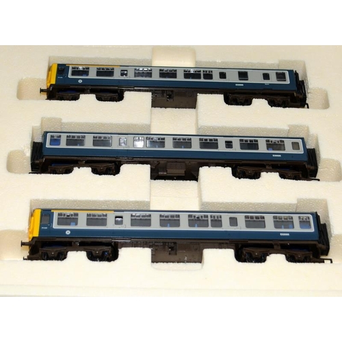 156 - Hornby 00 gauge train pack Diesel Multiple Unit ref:R2073. Storage wear to box, model is excellent