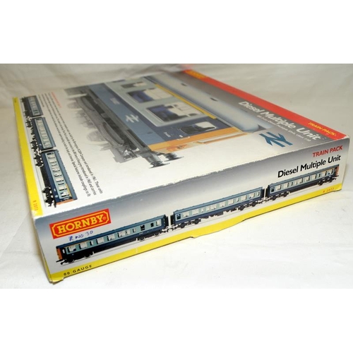 156 - Hornby 00 gauge train pack Diesel Multiple Unit ref:R2073. Storage wear to box, model is excellent