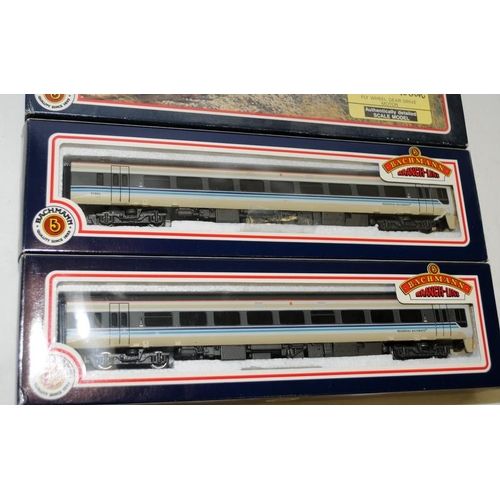 164 - Bachmann 00 gauge 158 Two Car set with working lights ref:30-500A. Box has storage wear and damage t... 