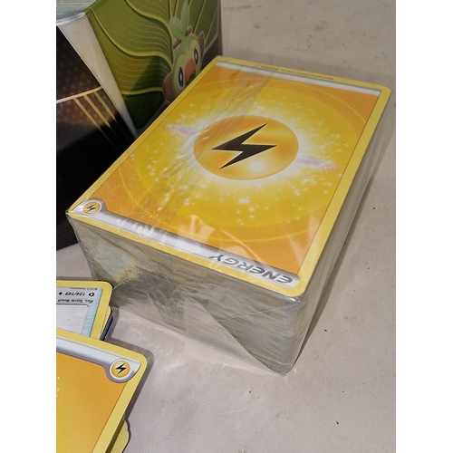 271 - Large collection of unsorted Pokemon trading cards to include a sealed pack. Good lot to sort throug... 