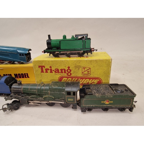 174 - Group of Tri-ang and other locomotives and tenders some are boxed.