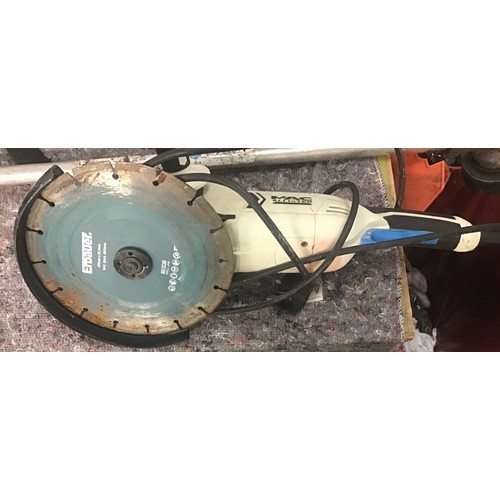 255 - A Macallister disc cutter.(34)