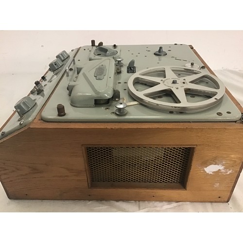 563 - FERROGRAPH 5A (MIMCO) REEL TO REEL TAPE RECORDER. Ferrograph 5A Series 5 Valve Reel to Reel Tape Rec... 